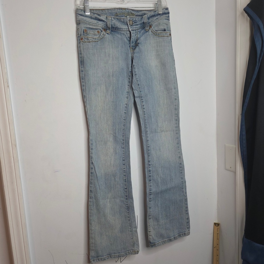 American Eagle Artist Jeans Womens 2 Reg Light Wash Blue Stretch Bootcut LowRise